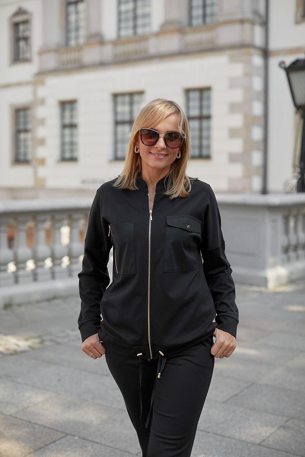 Sweatshirt model 201133